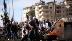 اصابات بالرصاص الحي خلال مواجهات في مخيم الدهيشة