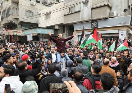 بالصور: غزة تنتفض من أجل تحقيق المصالحة وإنهاء الإنقسام