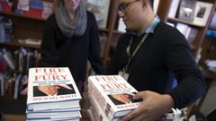 كتاب "الغضب والنار" يثير غضب ترامب ويشعل النار في شهرته