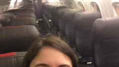 مسافرة حصلت على الطائرة بأكملها