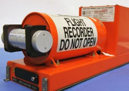 تعرف على الصندوق الأسود في الطائرات (فيديو)