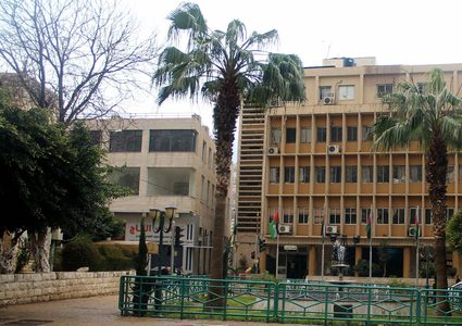 بلدية نابلس تدعو لإزالة العوائق أمام محلات السوق الشرقي