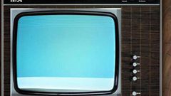 طعن زوجته بسبب قيامها بتغيير قناة التلفاز!