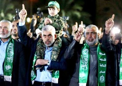 مراقبون: عدم مشاركة حماس "بالمركزي" له دلالات سياسية سلبية والأخيرة توضح