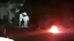 فلسطينيون يستهدفون قوات الإحتلال بالزجاجات الحارقة والحجارة في القدس