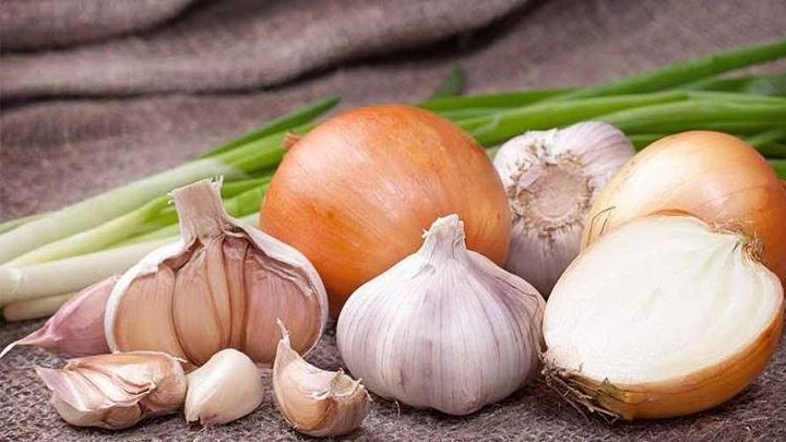 هل يوجد تأثير للبصل والثوم على السرطان؟