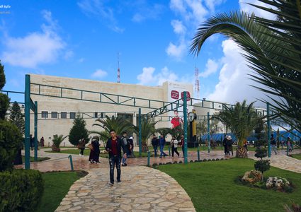 جامعة النجاح الوطنية تستقبل الفصل الدراسي الثاني بتخصصات جديدة