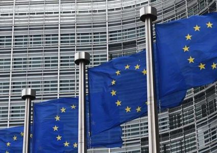 أوروبا تدرس إزالة 8 دول من "القائمة السوداء"