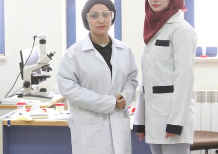 طالبتان من جامعة النجاح تنشران بحثاً في مجلة "molbank" السويدية