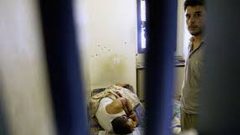 استهتار طبي متواصل بحق 3 أسرى يقبعون في سجن "نفحة"