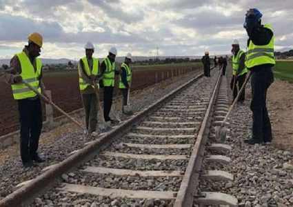 النقل السورية تباشر في مد سكة حديدية