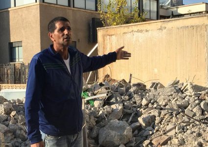 تشريد عائلة يافاوية بهدم منزلها دون سابق انذار