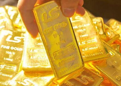 الذهب يلامس أعلى مستوى في 4 أشهر