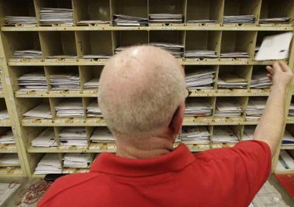 سجن ساعي بريد أرجنتيني لعدم توزيعه 19 ألف رسالة