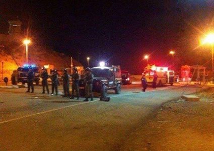 الاحتلال يعتقل شابين على حاجز "الكونتينر" شرق القدس