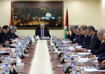 مجلس الوزراء يؤكد تأييده للرئيس ودعمه لقرارات المجلس المركزي