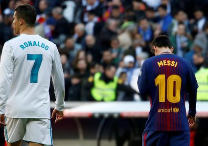 الجوهرة بيليه يفاضل بين ميسي ورونالدو