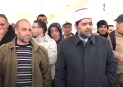 وقفة لموظفي الإعمار احتجاجًا على منع الاحتلال الترميم في الأقصى