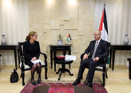 الحمد الله يبحث مع البنك الدولي دعم مشاريع تنموية خاصة في الطاقة والمياه والزراعة