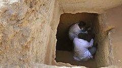 اكتشاف مقبرة منحوتة في الصخر في مصر