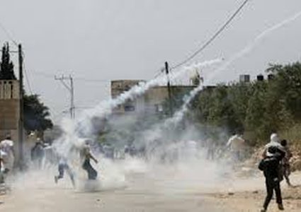 إصابة 3 شبان خلال مواجهات مع الاحتلال