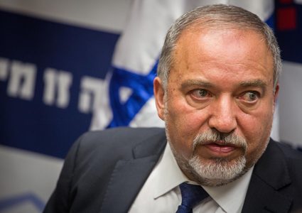 ليبرمان: حماس تسعى لإطلاق عمليات ضدنا من جنوب لبنان