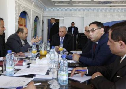 صحيفة: أبو عمرو يكشف عن اجتماع هذا الأسبوع لاستكمال ملفات موظفي غزة