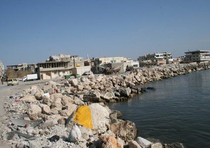 مخيم الرمل في اللاذقية استقرار أمني وأزمات اقتصادية خانقة