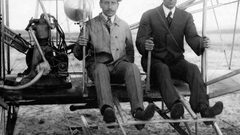 أكثر العلماء اتهاماً بالجنون...صور