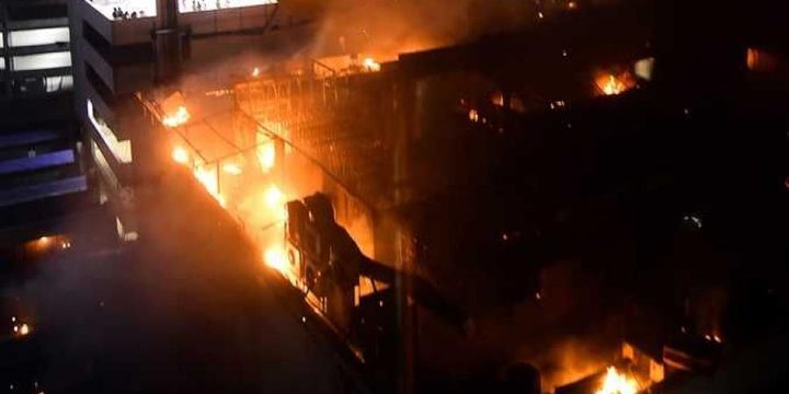 17 قتيلا على الأقل بحريق في مصنع بلاستيك بالهند