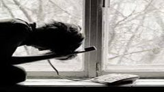 مراهق يتوسل من أجل العثور على عمل والبقاء في منزله