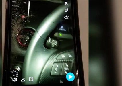 فيديو صوّرته بنفسها على "سناب شات" وثّق لحظة تعرّضها لحادث سيرٍ مروّع