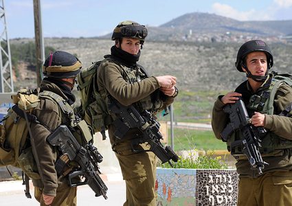 الإحتلال يفتح النار على المزارعين في دير بلوط