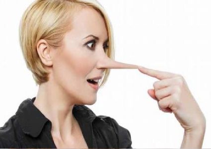 اللغة  الثانية تحرضنا على الكذب