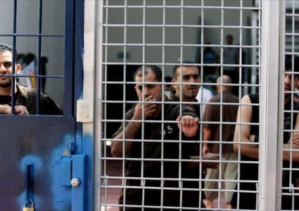 مركز حقوقي يحذر من سياسة الإهمال الطبي المتعمد بحق الأسرى