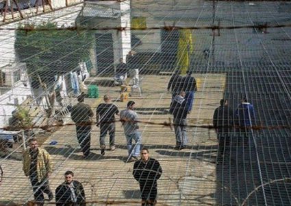 أسرى سجن النقب يعانون ظروفاً صعبة نتيجة المنخفضات الجوية