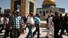 المستوطنون يستأنفون اقتحاماتهم للأقصى
