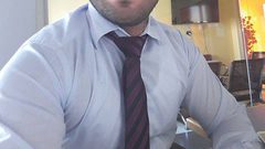 الو..اذاعة النجاح..انا ام اسير