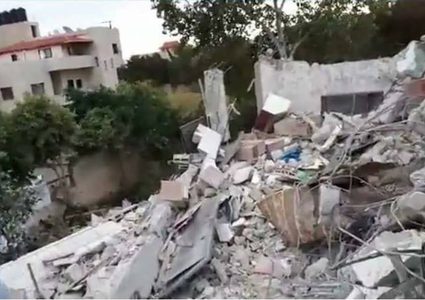 بحث سبل إعادة بناء المنازل التي دمرها الاحتلال في واد برقين