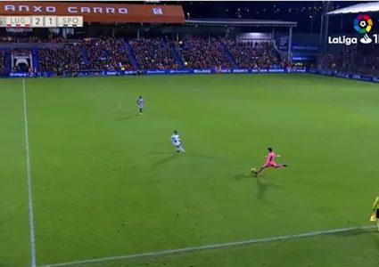 فيديو.. حارس مرمى يسجل هدفًا أسطوريًا بالدوري الاسباني