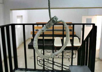 الإعدام شنقًا حتى الموت لأردنيين قتلا أختهما وضرتها بـ7 رصاصات