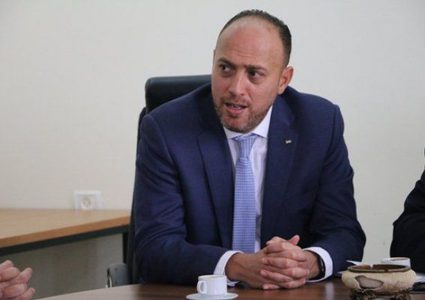 زملط: ترامب أخرج أمريكا من التسوية ولن يجلس فلسطيني على طاولته