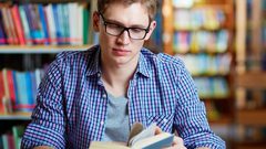 أشياء من يقوم بها شخص غير ذكي!