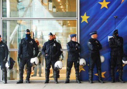 أوروبا تعلن حالة الاستنفار بعد سرقة شاحنة تحمل كيماويات لتصنيع القنابل