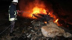 حريق بمركبة تحمل لوحة إسرائيلية على معبر الطيبة