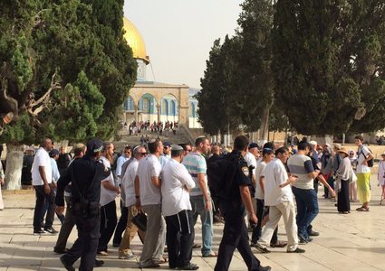 مستوطنون يقتحمون الأقصى