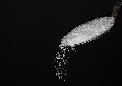 علماء يكشفون التأثير القاتل للسكر على الأوعية الدموية