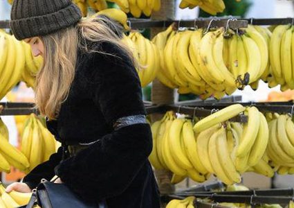 إعفاء مديرة سورية لبيعها الموز اللبناني في سوق الهال