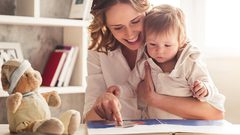 هل اللغة عند الأطفال فطرية أم مكتسبة؟