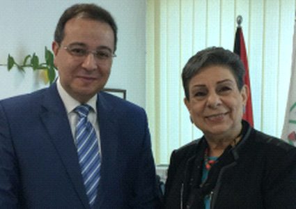 عشراوي تبحث مع السفير المصري آخر المستجدات السياسية